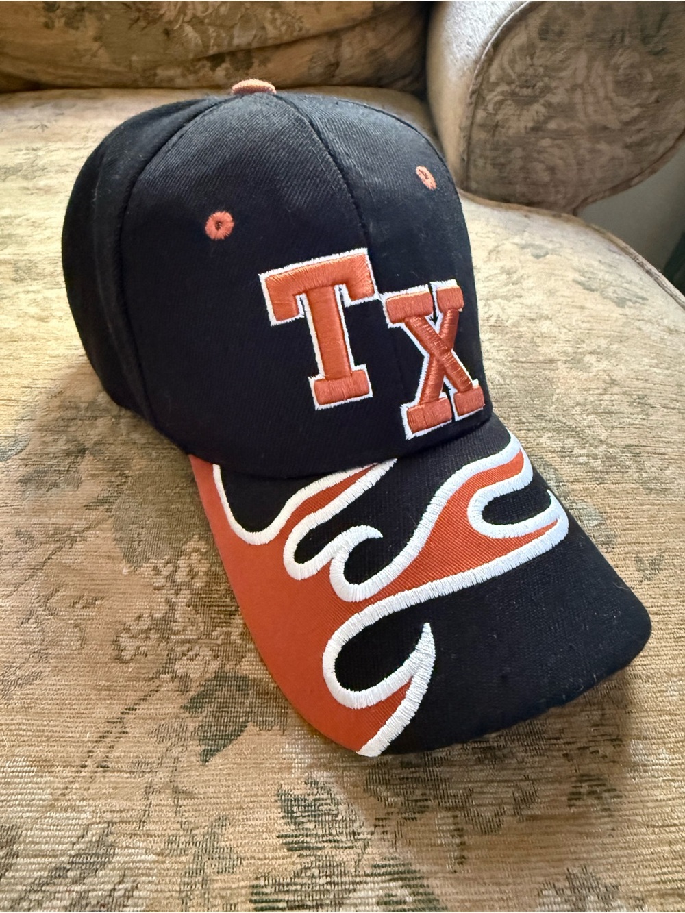 TEXAS embroidered Men’s baseball cap never worn & adjustable.